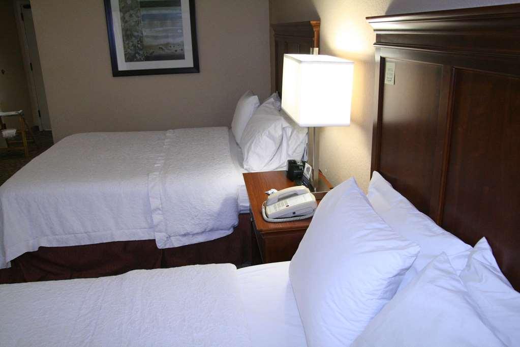 Hampton Inn Гейнсвилл Номер фото