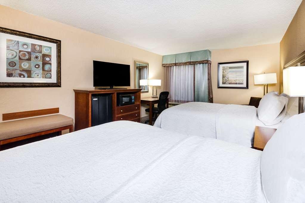 Hampton Inn Гейнсвилл Номер фото