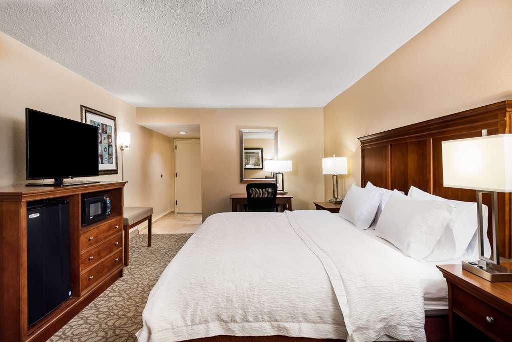 Hampton Inn Гейнсвилл Номер фото
