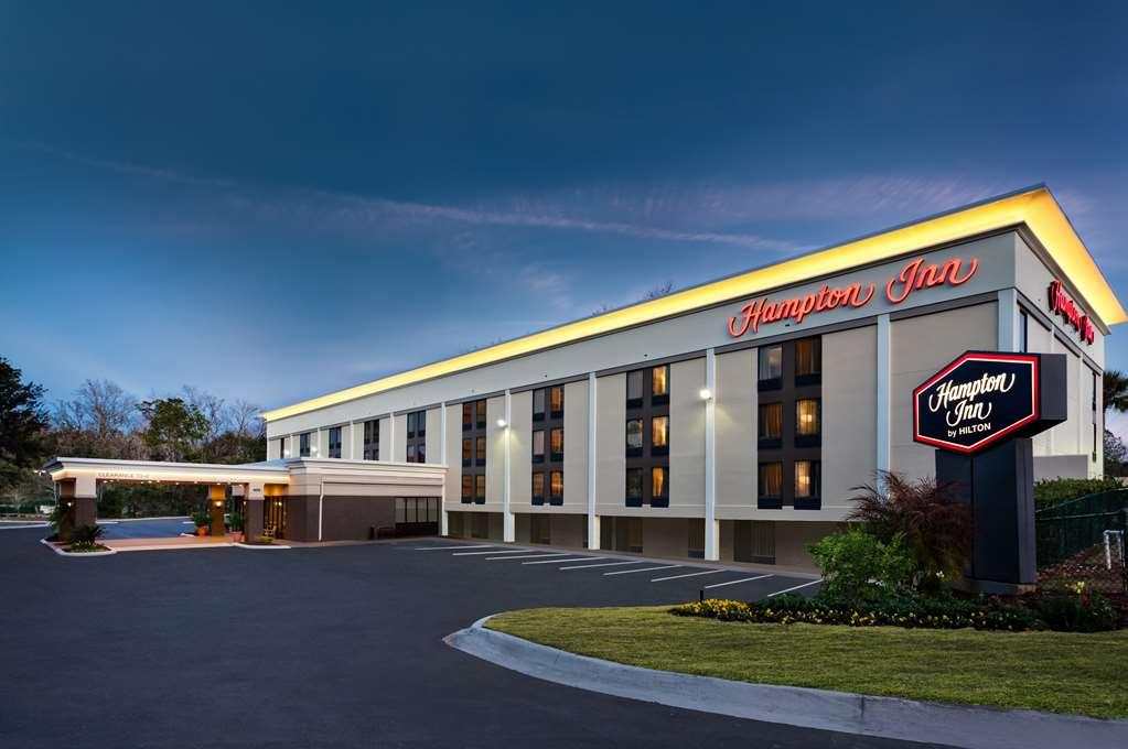 Hampton Inn Гейнсвилл Экстерьер фото