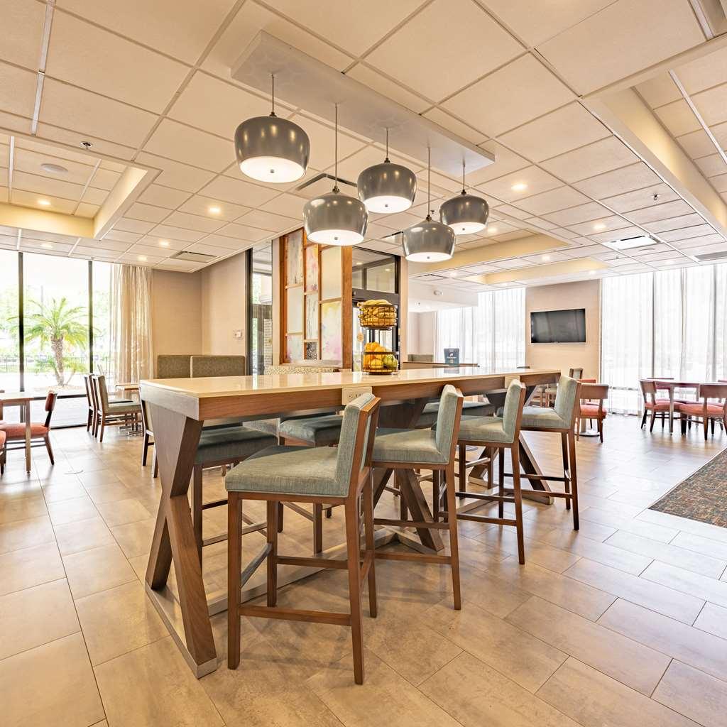 Hampton Inn Гейнсвилл Интерьер фото