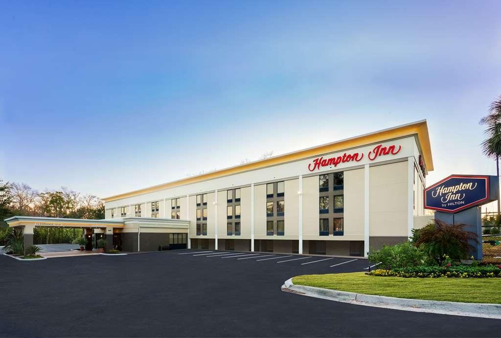 Hampton Inn Гейнсвилл Экстерьер фото