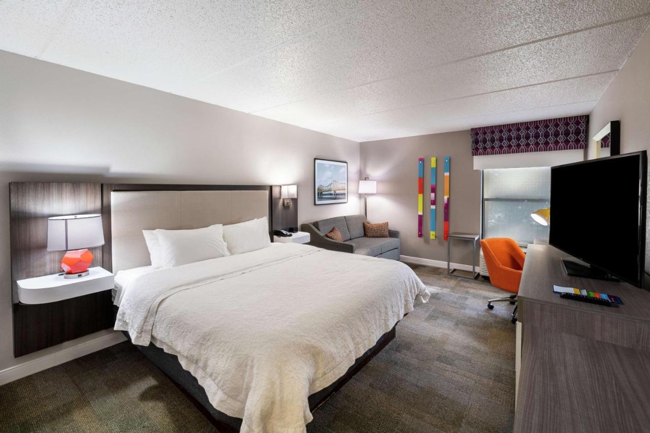 Hampton Inn Гейнсвилл Экстерьер фото