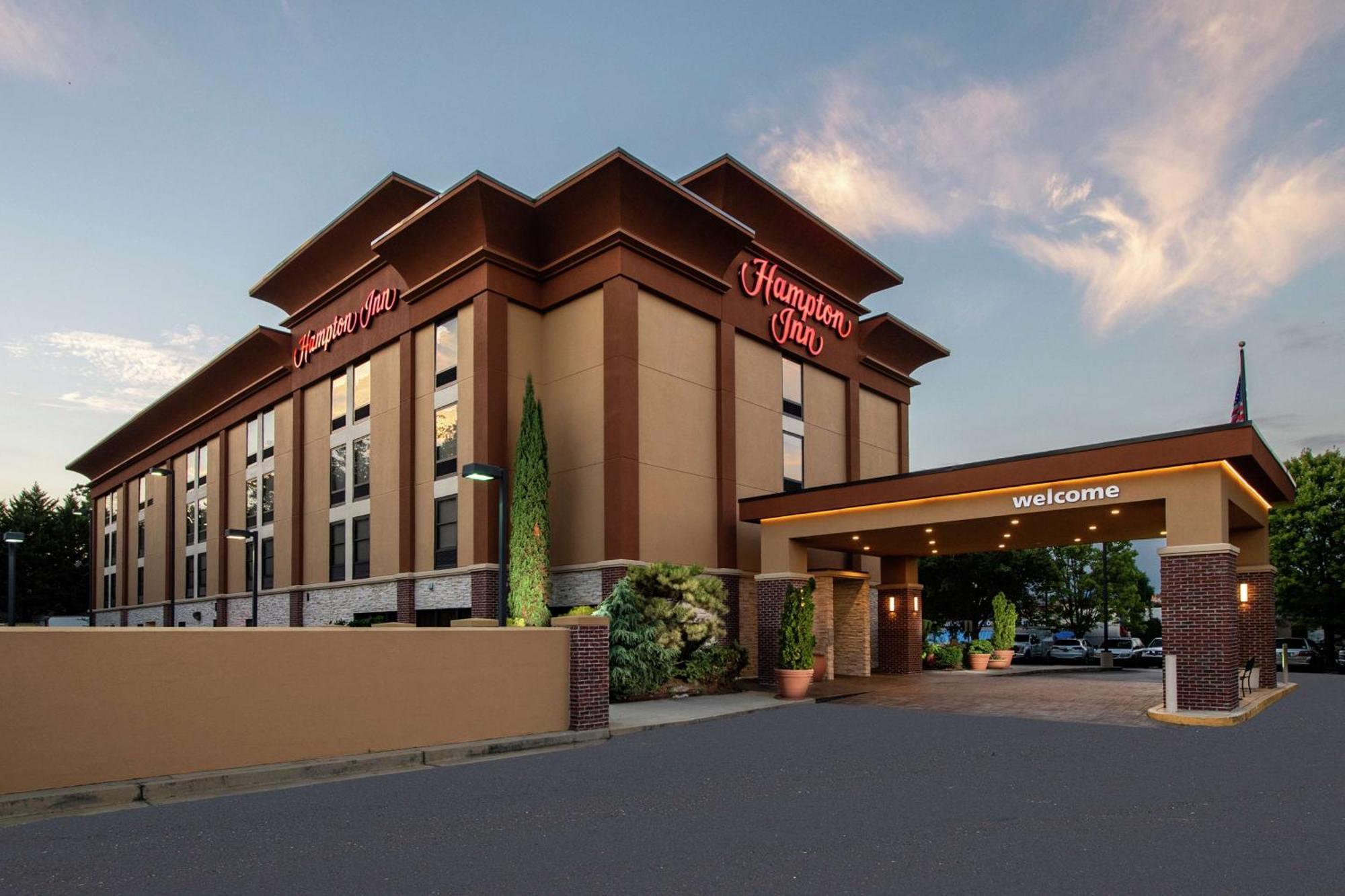 Hampton Inn Гейнсвилл Экстерьер фото